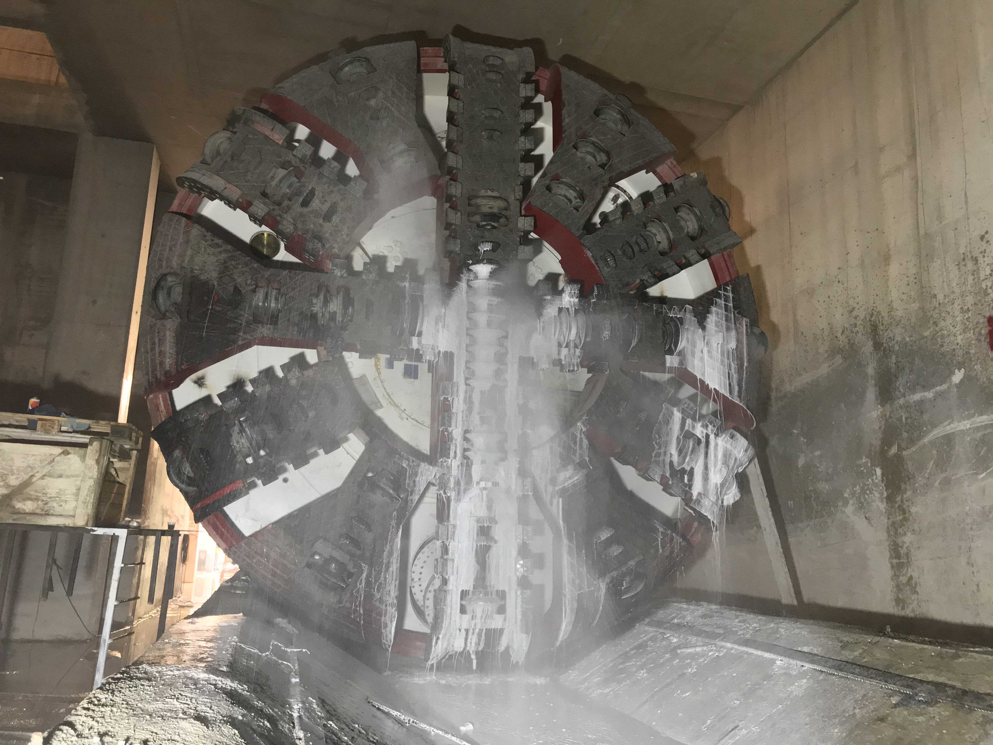 Tunnel boring machine in tunnel construction